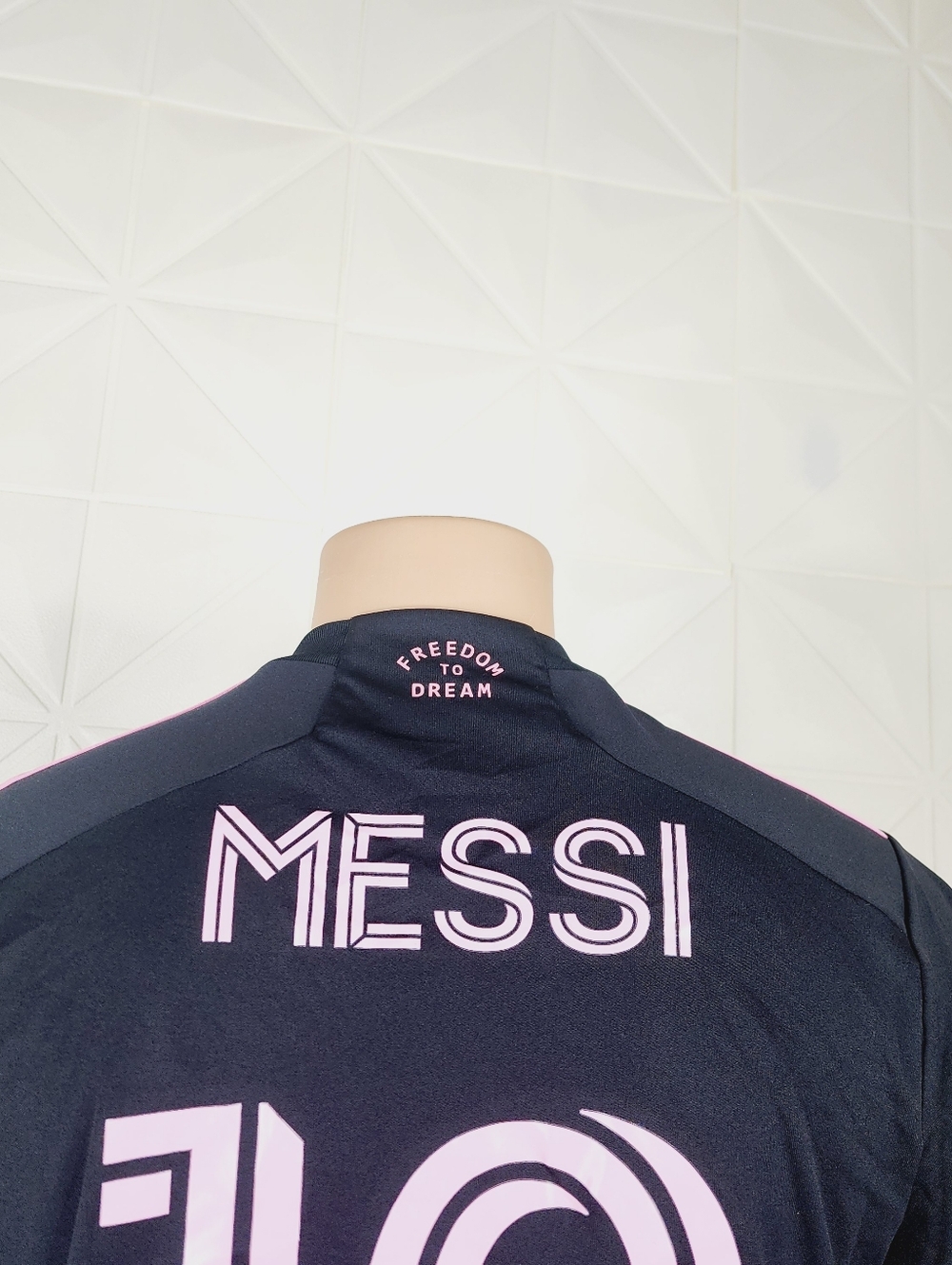 Adidas #10 Messi Inter Miami Black & Pink Home Jersey - Picture 5 of 8